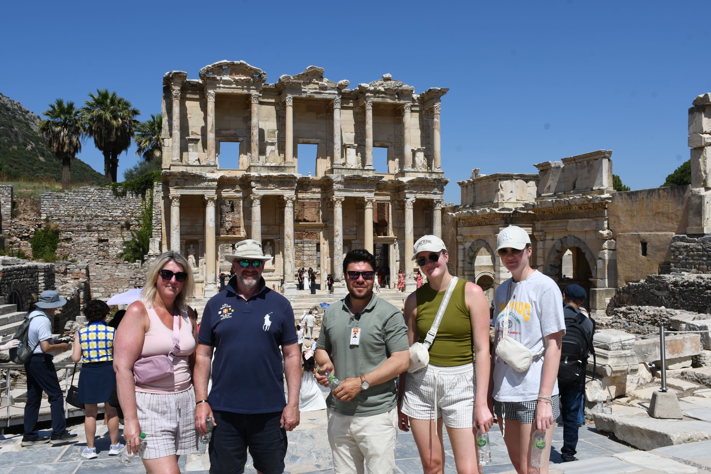 From Kusadasi Port: Ephesus and House of Virgin Mary Private Tour